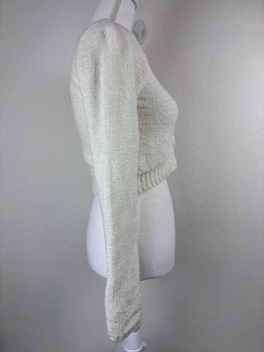 Urban Outfitters women's small ivory Dina chenille cropped cardigan sweater NWT - Picture 4 of 7